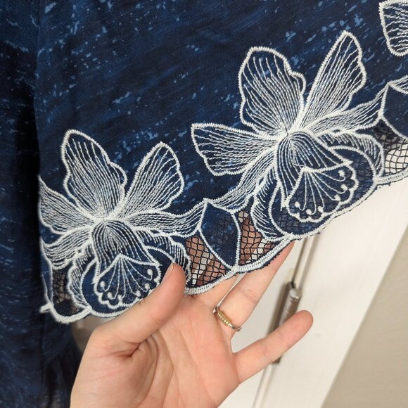PILCRO | Navy Embroidered Flutter Sleeve Top Size Small - Picture 5 of 8